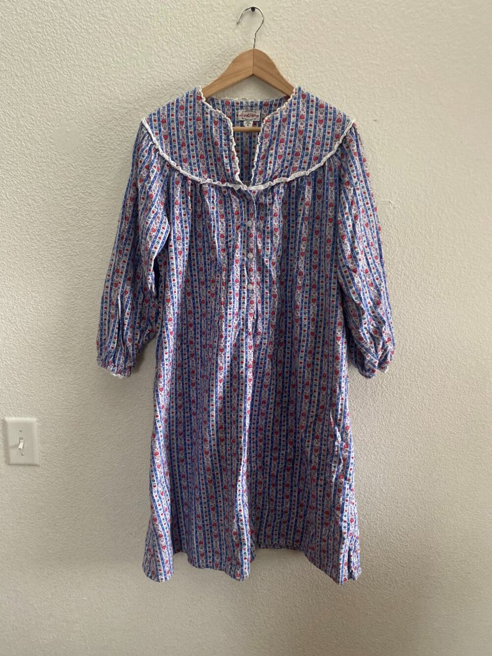 Lanz of Salzburg Nightgown Multi-Color Lace Ruffle Trim Size Medium Sleepwear